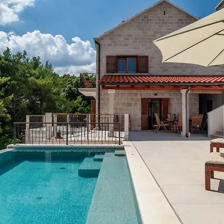 Villa Nova Brac *